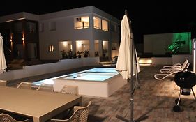 Holiday House Emjalemi